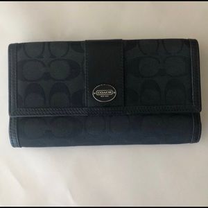 LARGE COACH WALLET